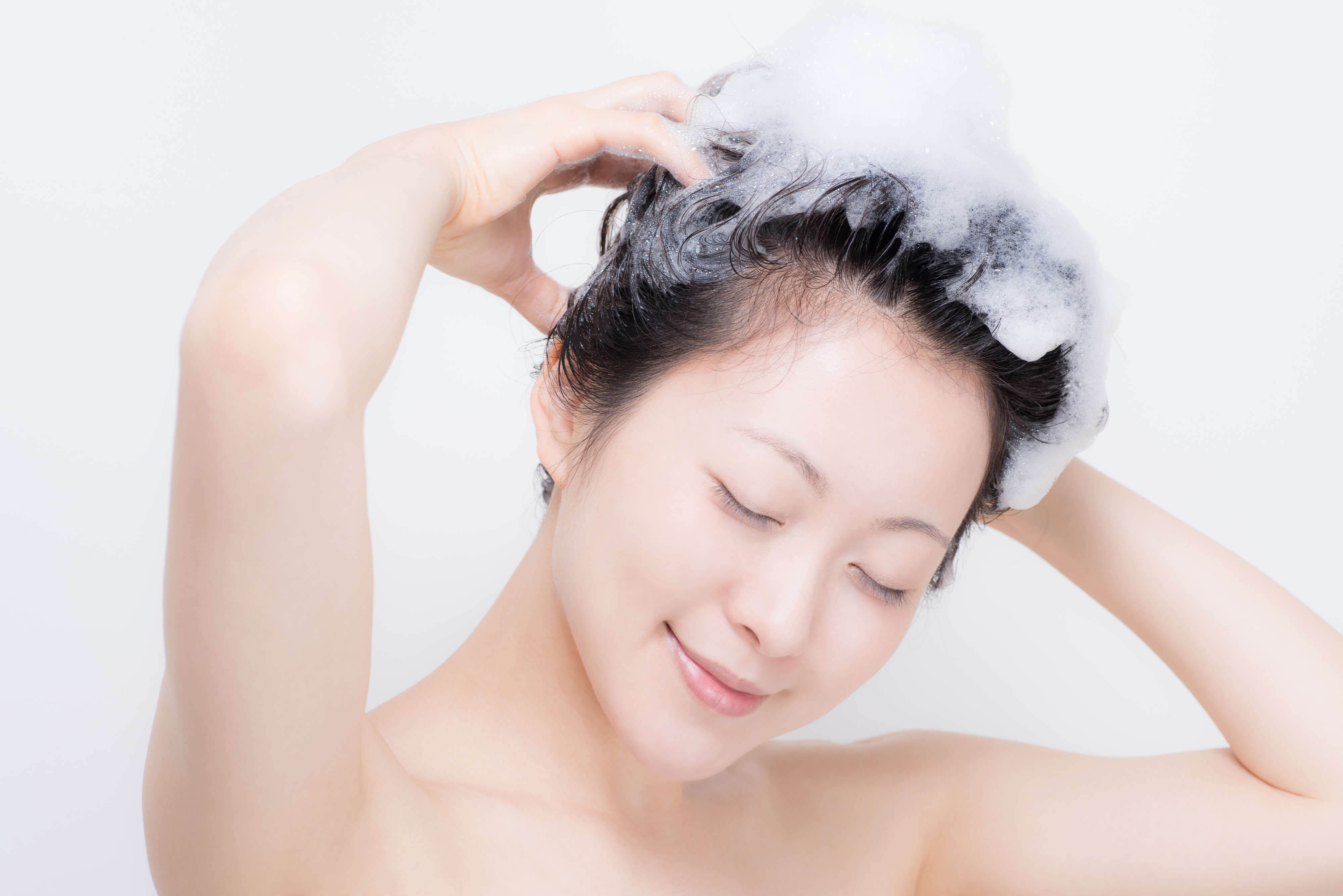 溫和洗髮按摩改善頭皮屑